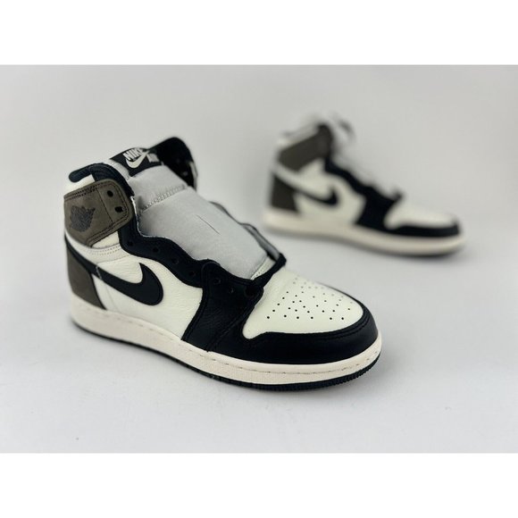 Nike Air Jordan 1 Retro High OG Dark Mocha Youth Size 4Y Sneakers 575441-105 - Picture 3 of 12